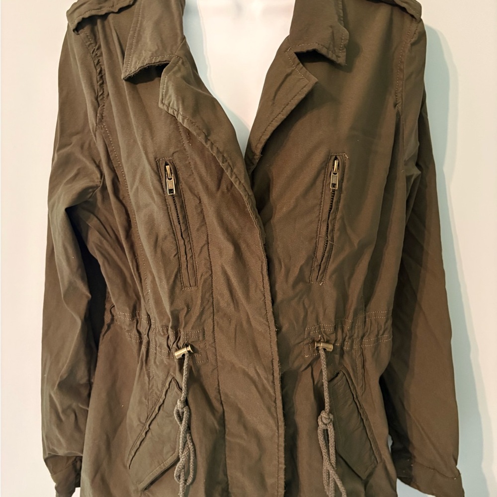 Stylish Women's Utility Jacket in Olive